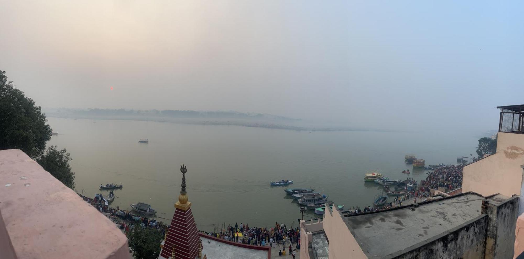 Tandon Lodge On The Ganga Ghat Homestay Варанасі Екстер'єр фото